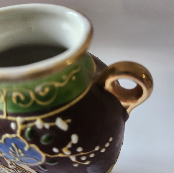 Japanese Hand Painted Small Vase - Picture 6 of 12